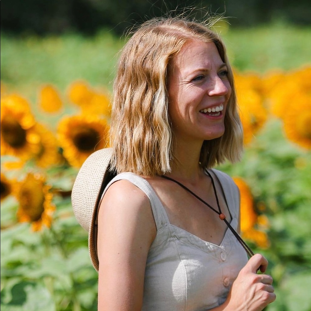 Meet your Posher, Cortney